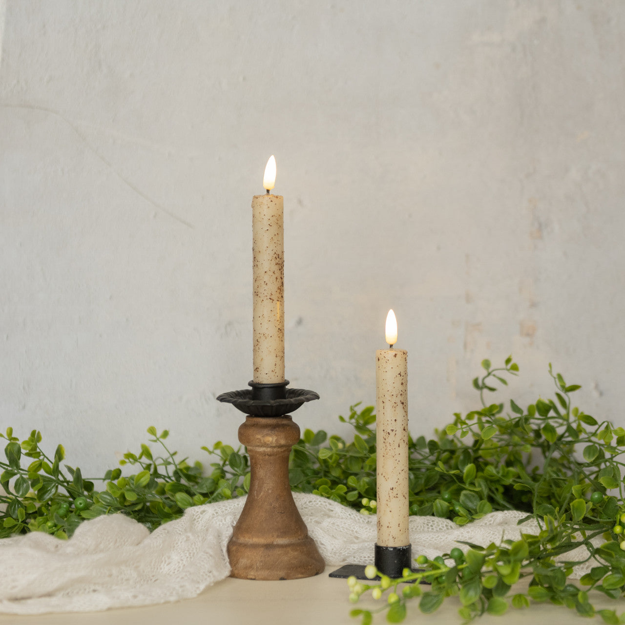 Set/2 7.25" 3D Flame Cream Taper Candle